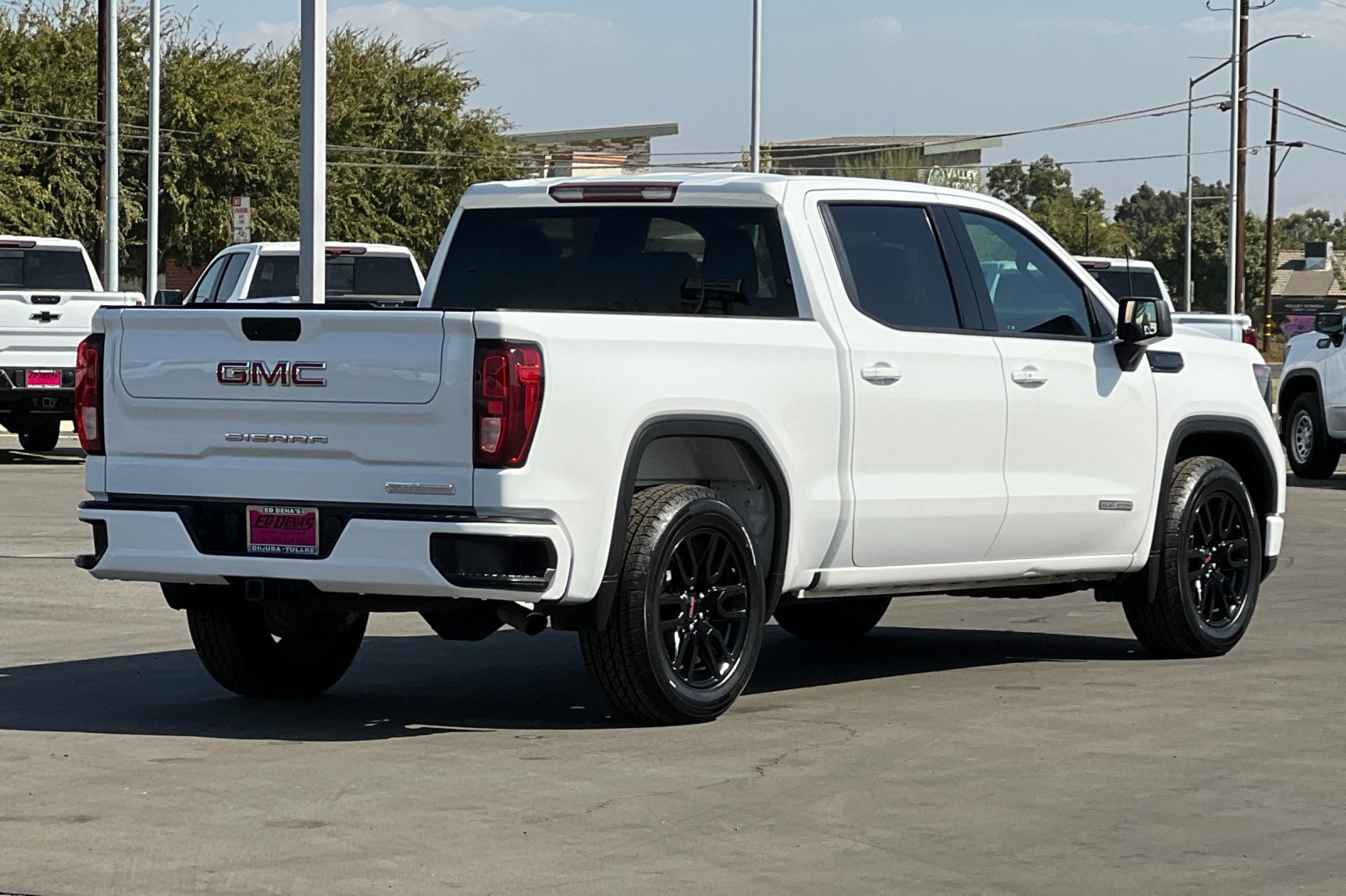 Used 2022 GMC Sierra 1500 Elevation RWD image 4