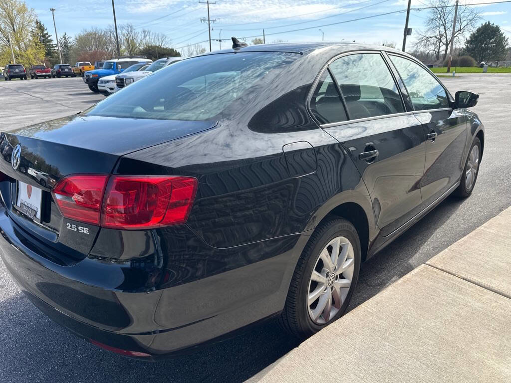 Used 2011 Volkswagen Jetta SE image 5