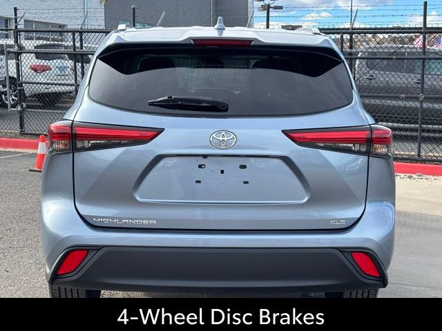 Used 2022 Toyota Highlander XLE image 4
