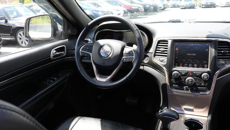 Used 2014 Jeep Grand Cherokee Limited w/ Trailer Tow Group IV image 23