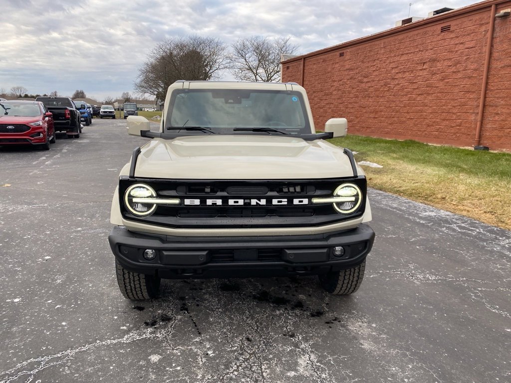 New 2025 Ford Bronco Outer Banks image 2