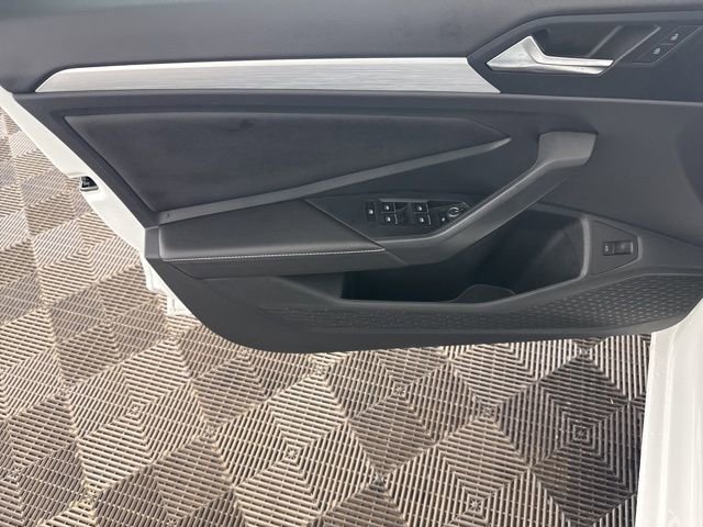 Used 2025 Volkswagen Jetta S image 23