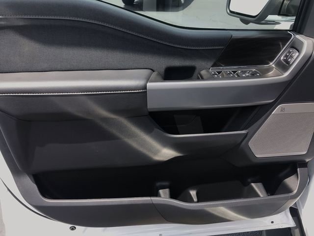 Used 2025 Ford F150 Lariat w/ Equipment Group 502A High image 13