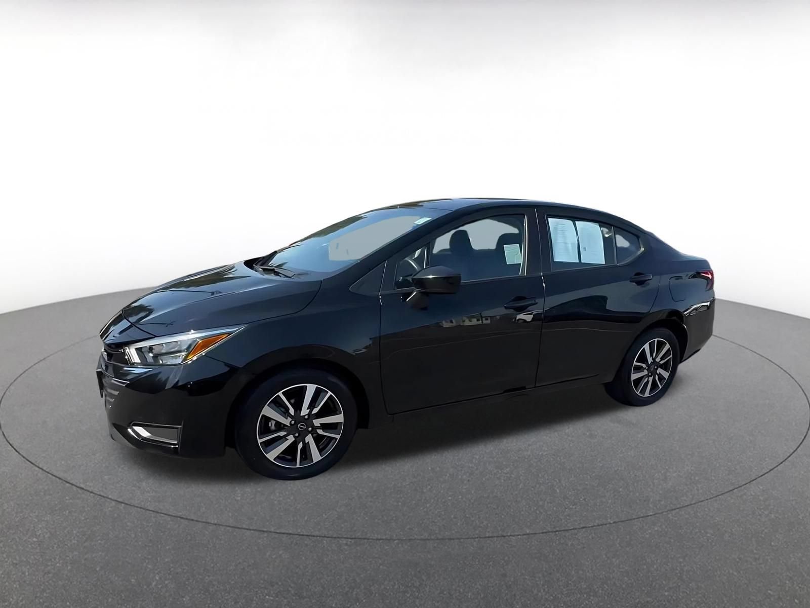 Used 2025 Nissan Versa SV FWD image 8