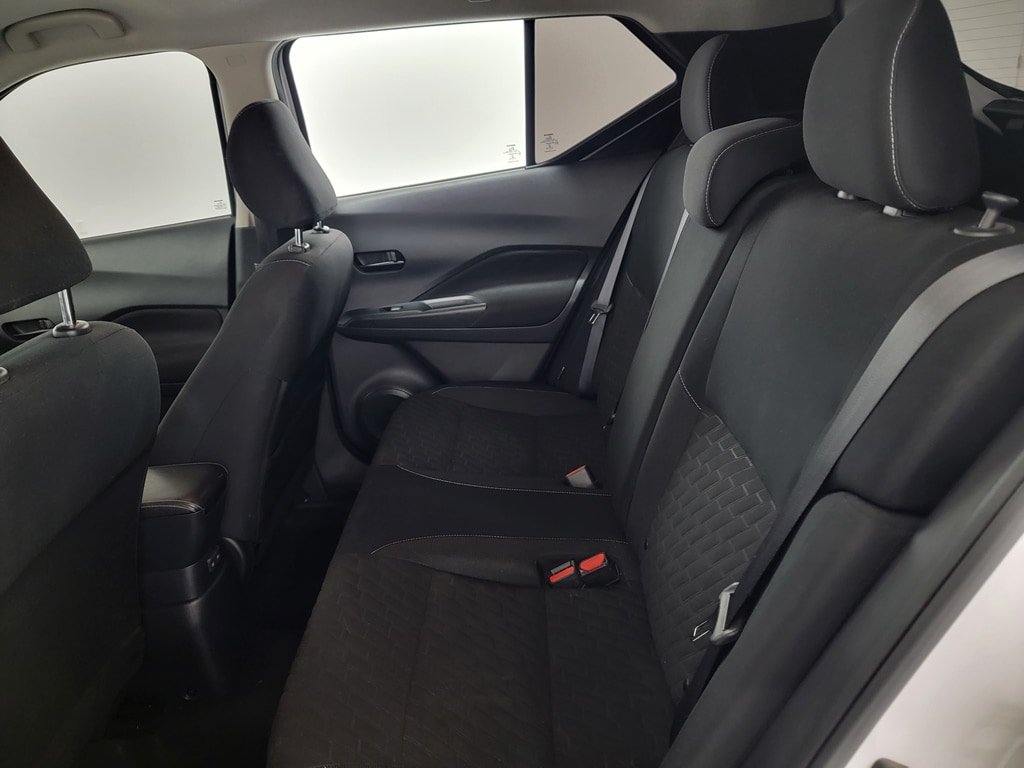 Used 2022 Nissan Kicks S FWD image 13