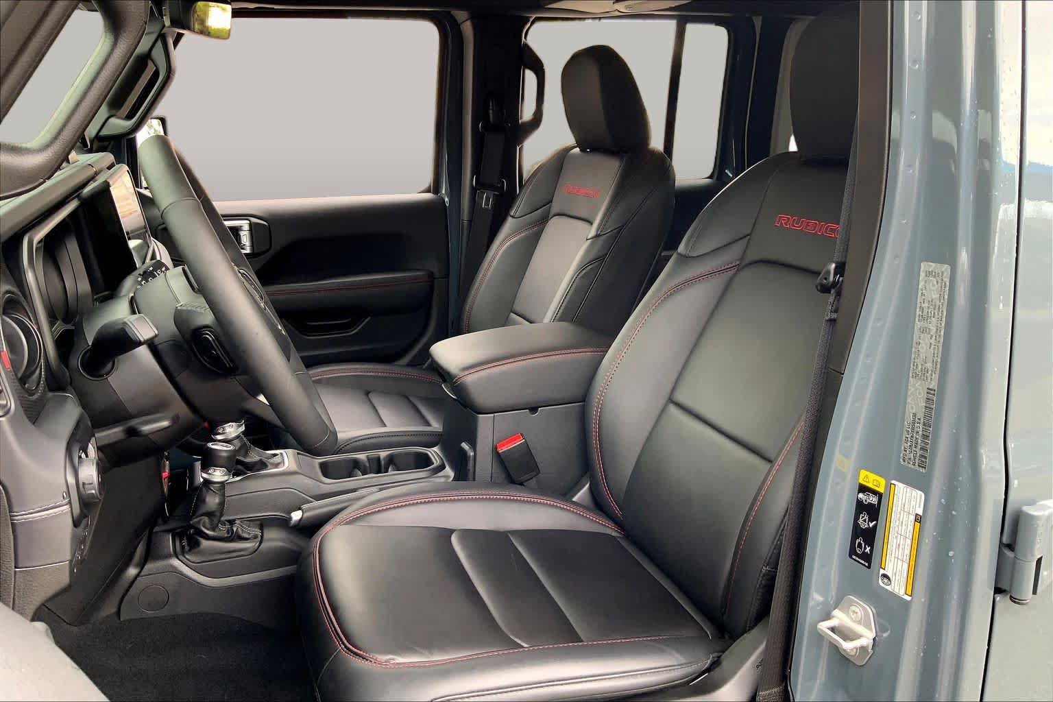 Used 2025 Jeep Wrangler Unlimited Rubicon AWD/4WD image 8