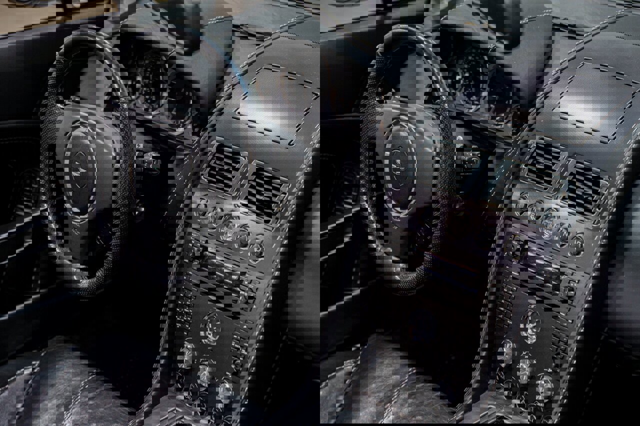 Used 2008 Aston Martin V8 Vantage Roadster image 14