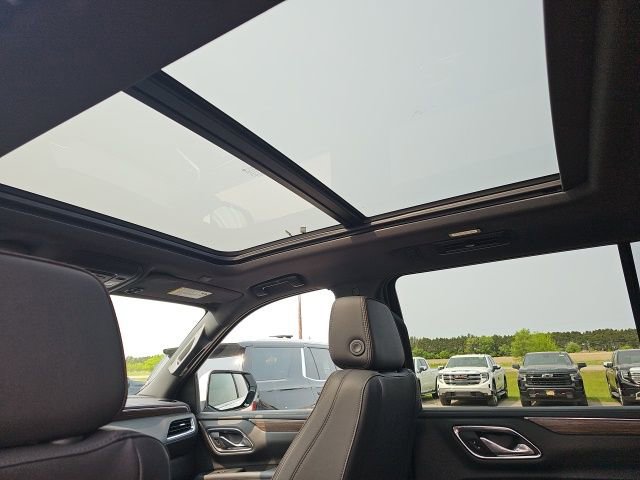 Used 2023 Chevrolet Suburban High Country w/ Premium Package 2 image 11