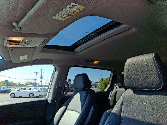 Certified 2024 Honda Odyssey EX-L image 16