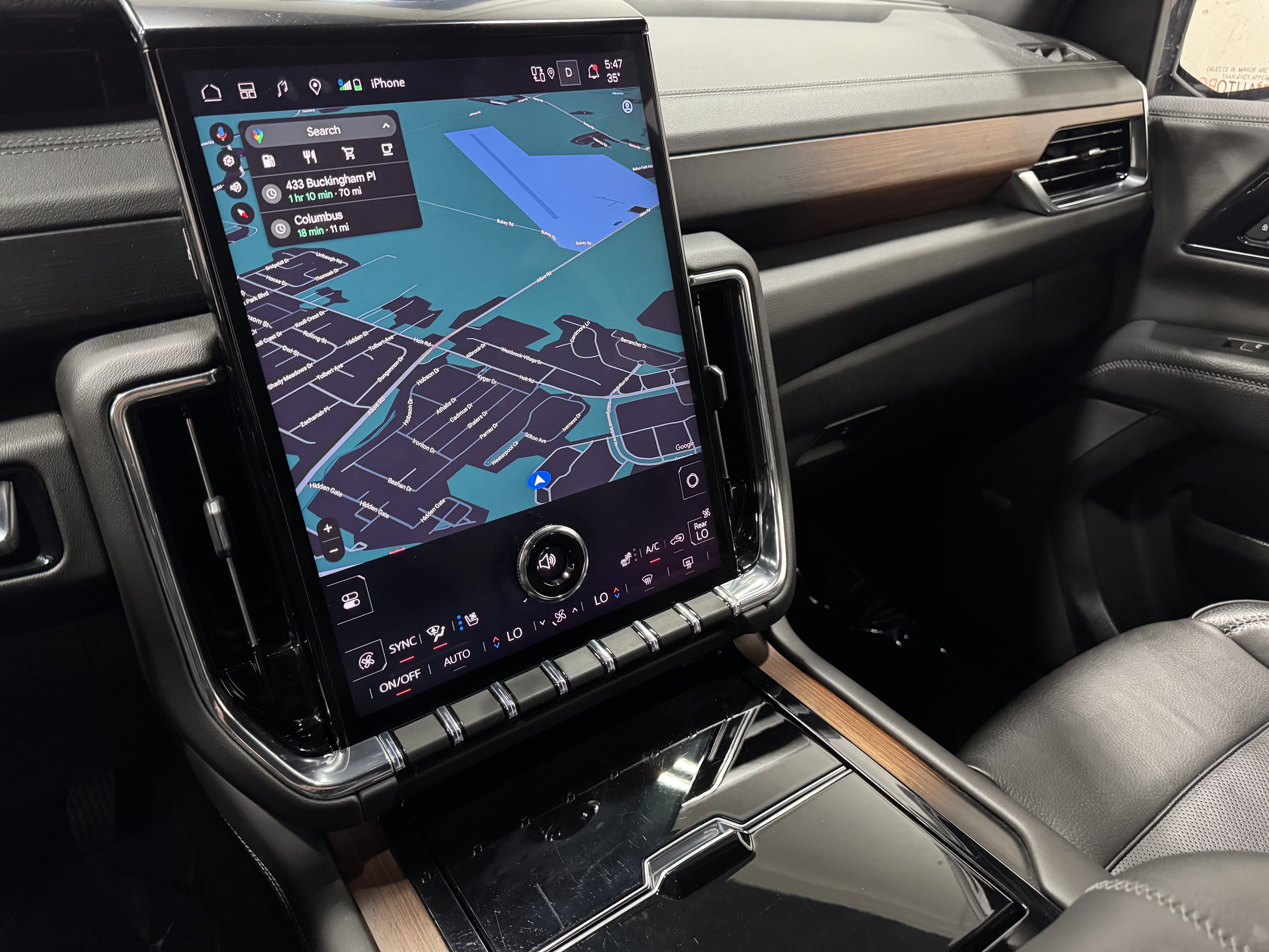 Used 2025 GMC Yukon Denali image 29