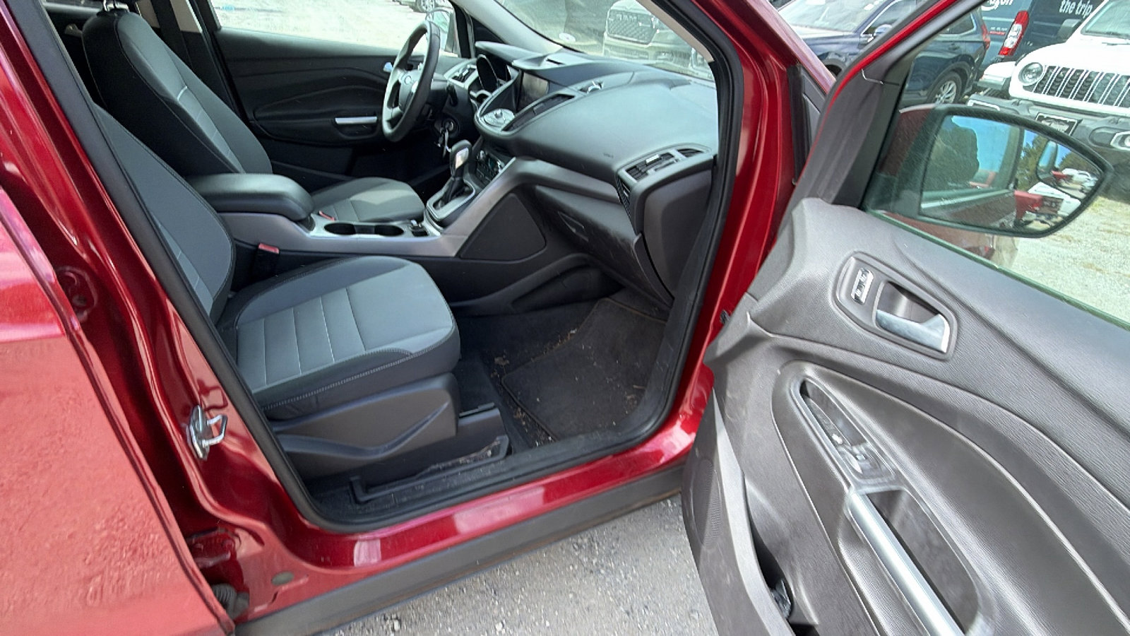 Used 2013 Ford Escape SE image 19
