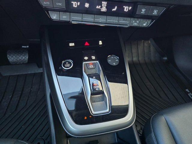 Used 2024 Audi Q4 e-tron Premium Plus image 27