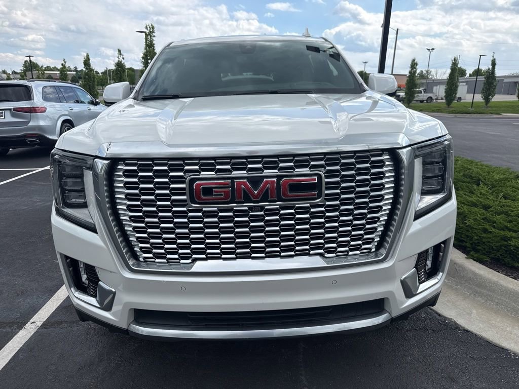 Used 2021 GMC Yukon Denali w/ Denali Ultimate Package AWD/4WD image 2