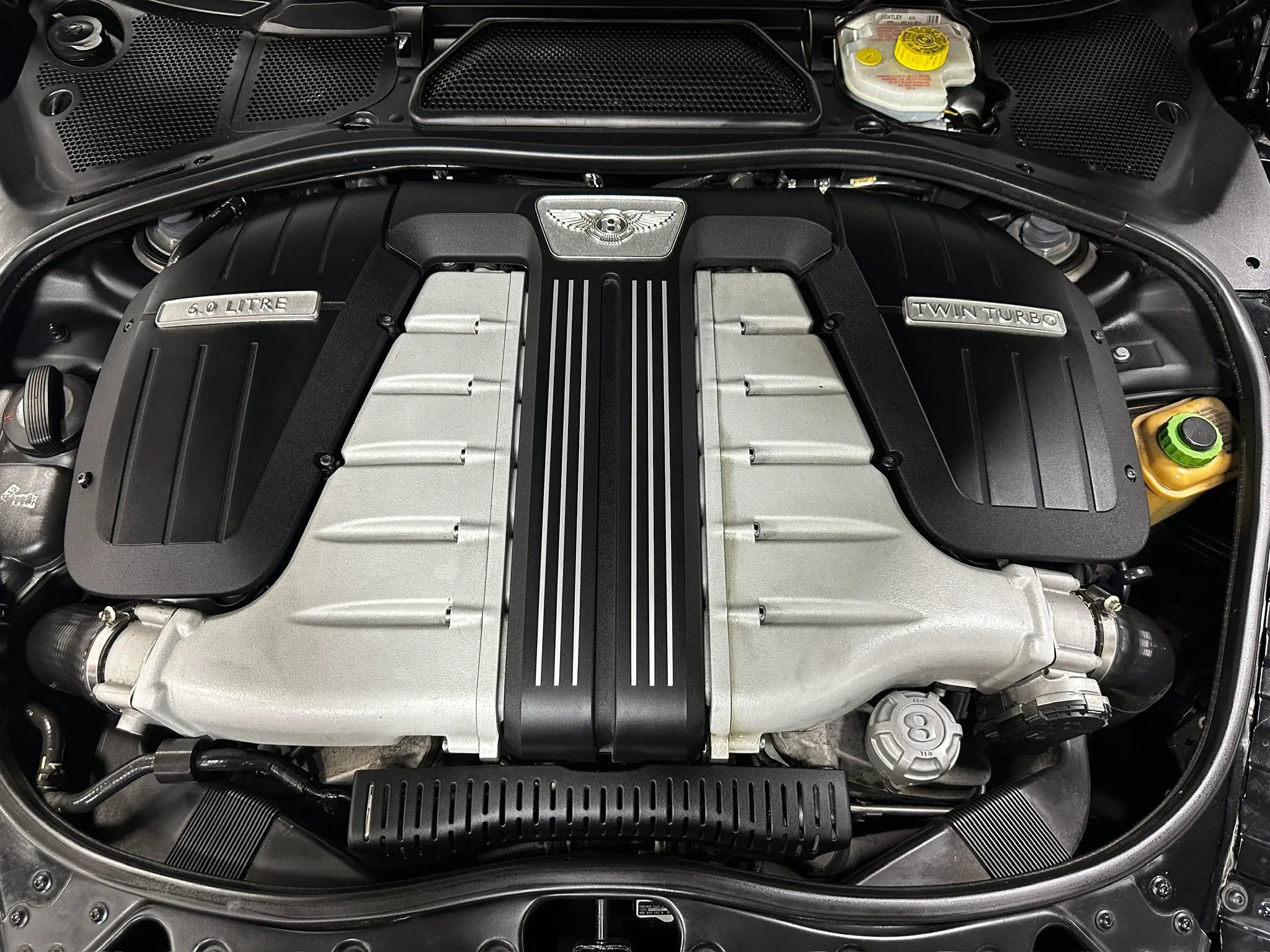 Used 2014 Bentley Flying Spur W12 AWD/4WD image 28