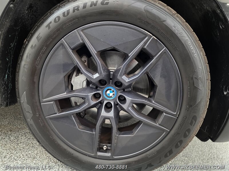 Used 2024 BMW iX xDrive50 AWD/4WD image 15
