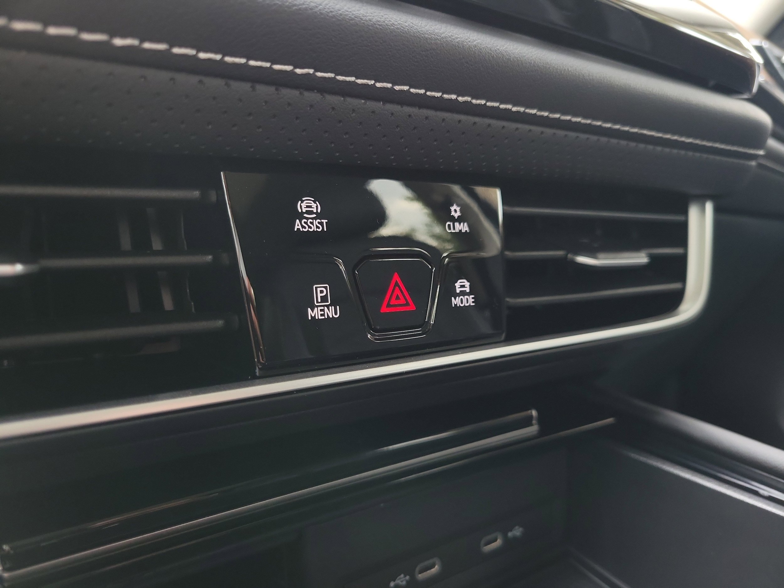 New 2026 Volkswagen Atlas SE FWD image 25