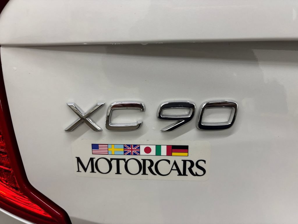 Used 2016 Volvo XC90 T6 Momentum w/ Momentum Plus Package AWD/4WD image 36