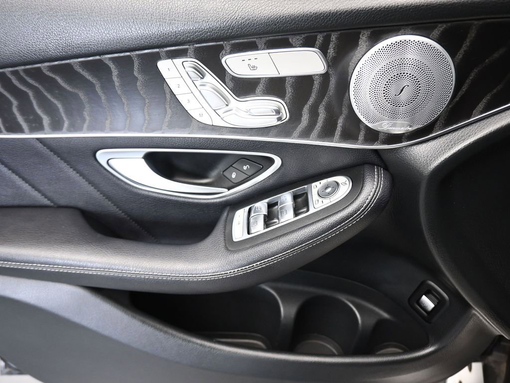 Used 2018 Mercedes-Benz GLC 300 4MATIC Coupe image 10