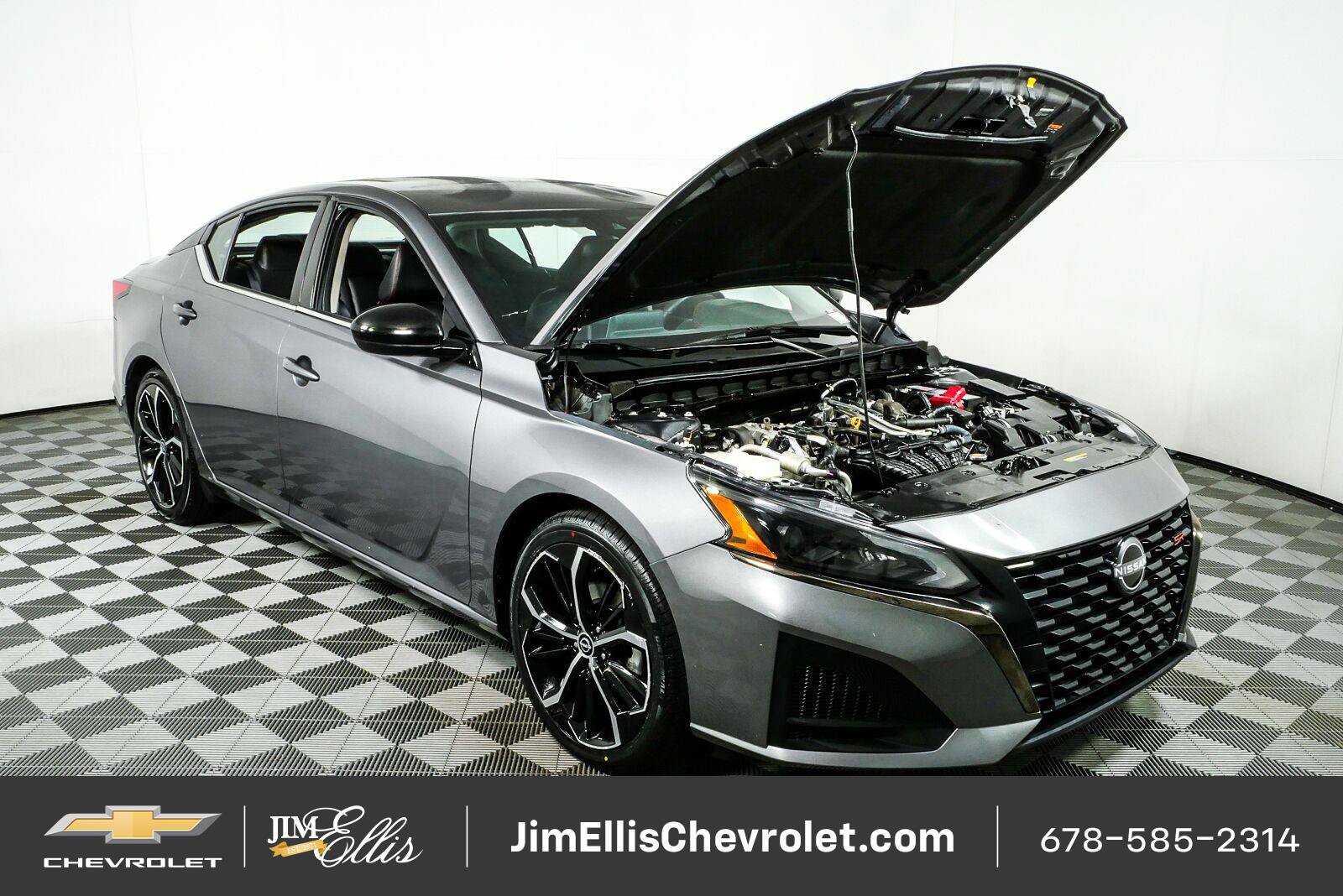 Used 2024 Nissan Altima 2.5 SR FWD image 33