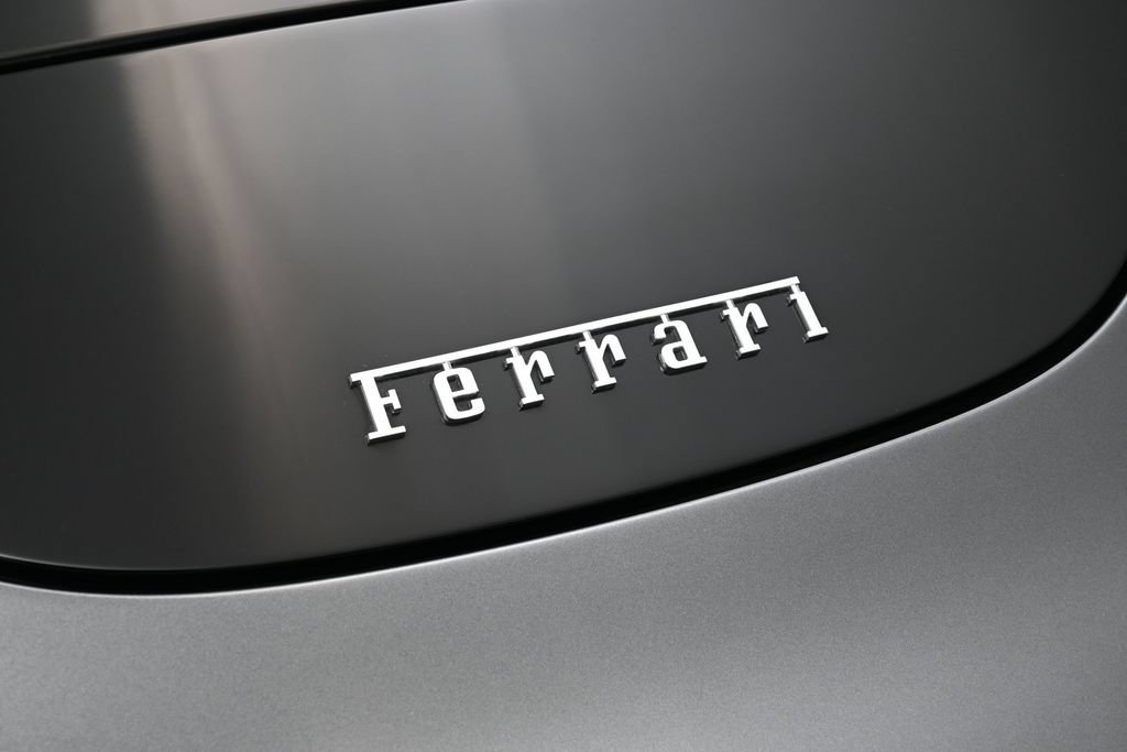 Used 2022 Ferrari Roma RWD image 14