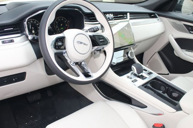 New 2026 Jaguar F-PACE R-Dynamic S image 14