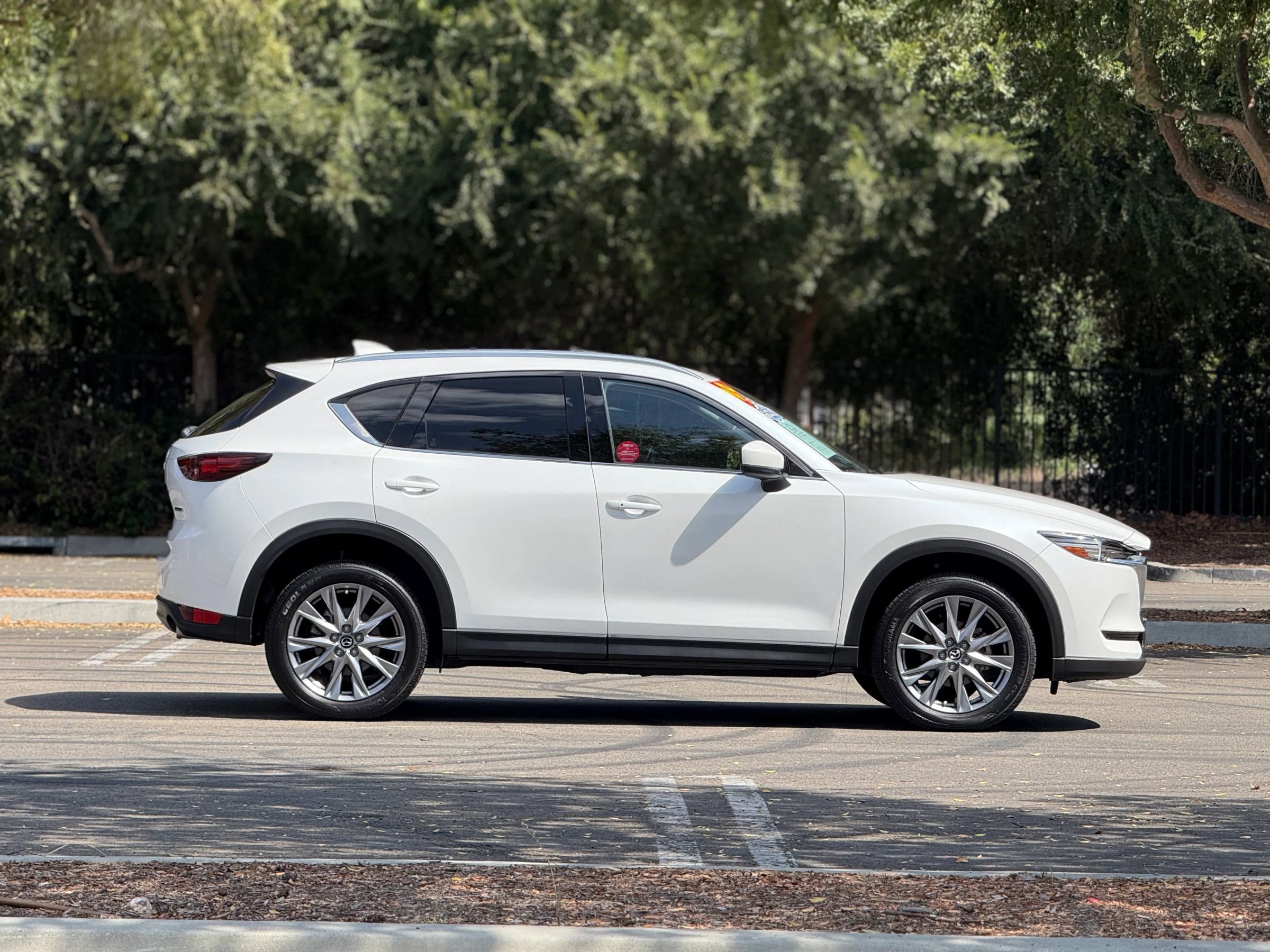 Used 2020 MAZDA CX-5 Touring FWD image 2