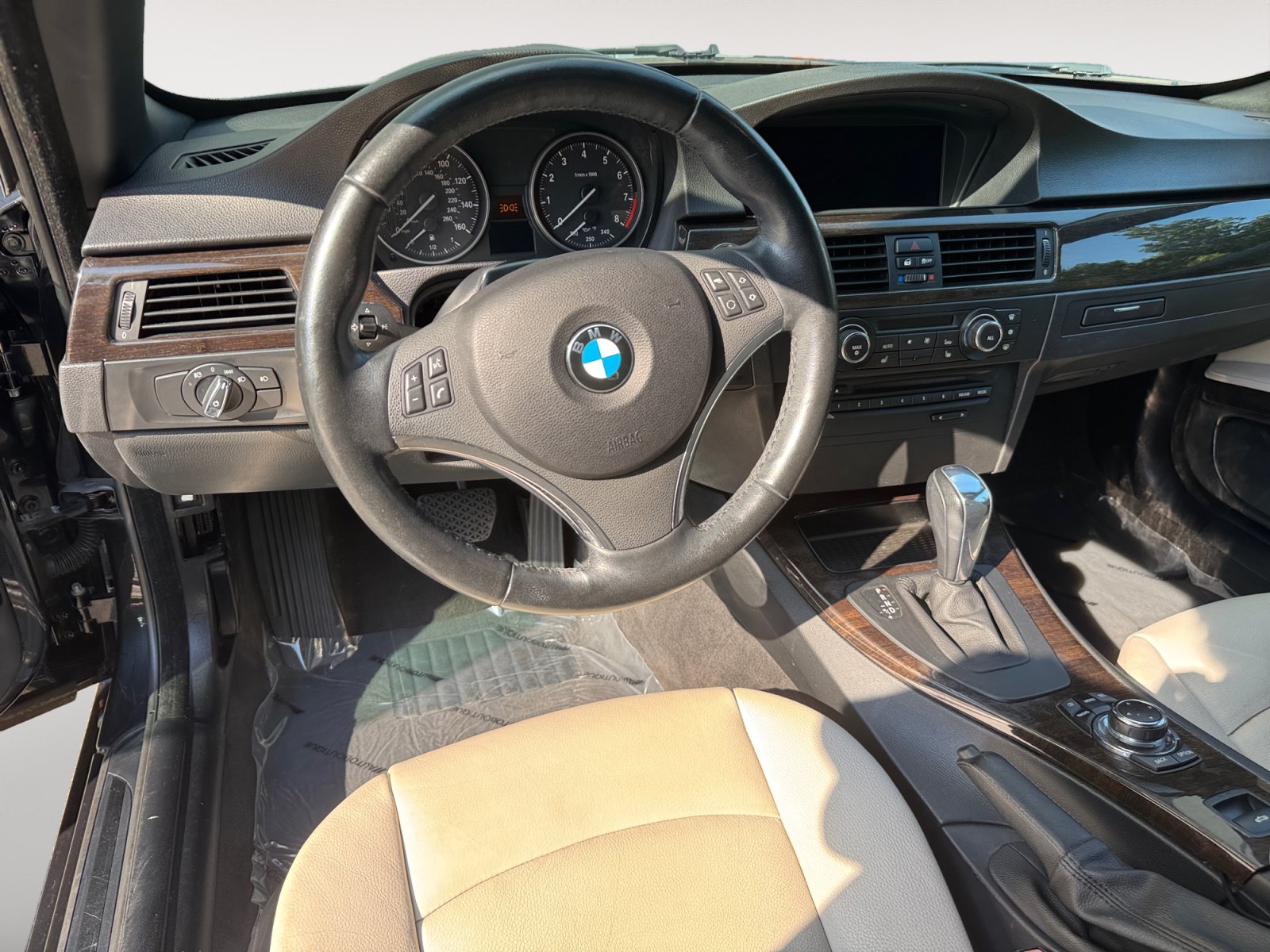 Used 2012 BMW 328i Convertible RWD image 11