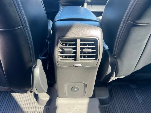 Used 2025 Ford Escape SE FWD image 19