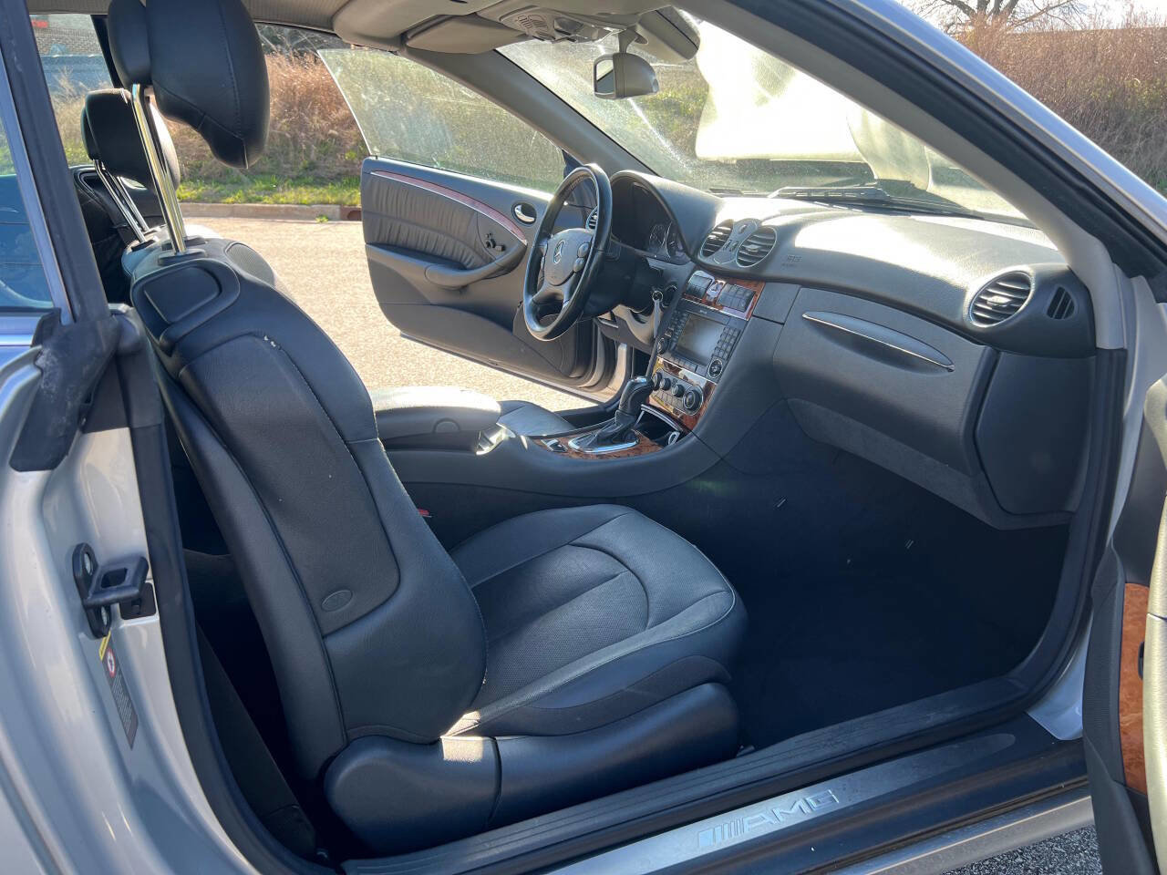 Used 2005 Mercedes-Benz CLK 320 Cabriolet image 18