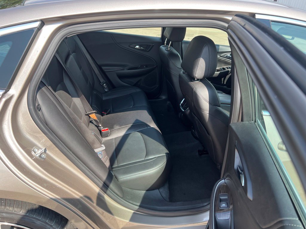 Used 2024 Chevrolet Malibu LT FWD image 38