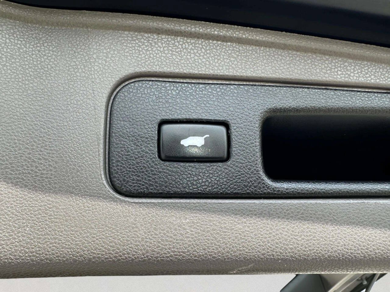 Used 2015 Honda Odyssey Touring Elite image 11