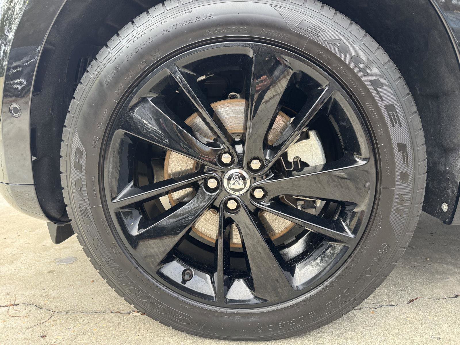 Used 2024 Jaguar F-PACE R-Dynamic S image 4