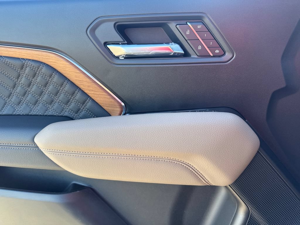 New 2026 GMC Canyon Denali AWD/4WD image 18