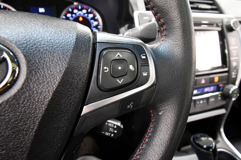 Used 2015 Toyota Camry XSE FWD image 22