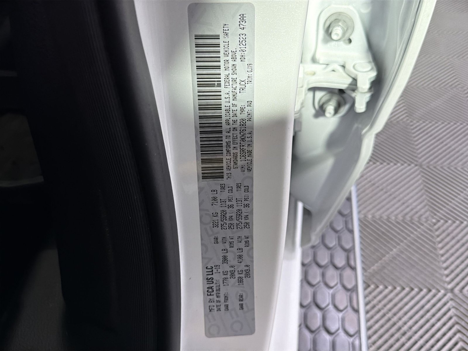 Used 2019 RAM 1500 Laramie AWD/4WD image 36