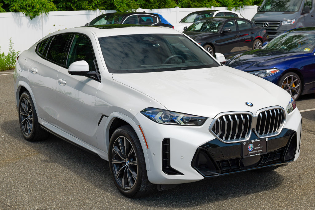 Used 2024 BMW X6 xDrive40i w/ Premium Package AWD/4WD image 9