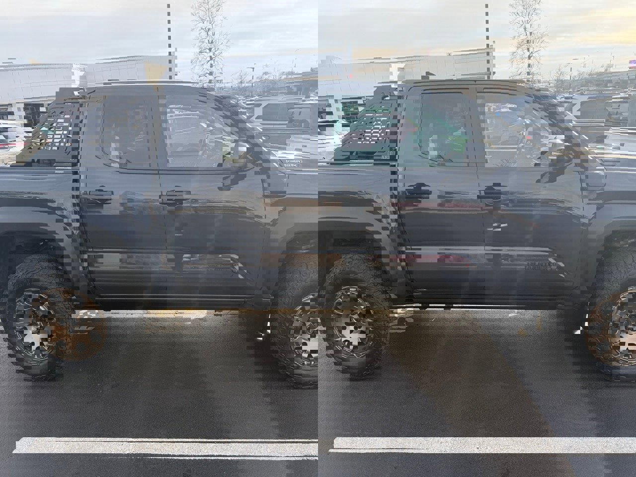 Used 2024 Toyota Tacoma Trailhunter image 13