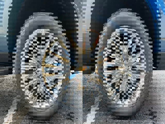 New 2025 Chevrolet Suburban Premier AWD/4WD image 55