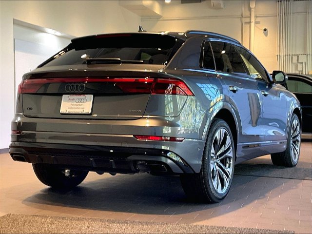 New 2027 Audi Q8 Premium Plus AWD/4WD image 2