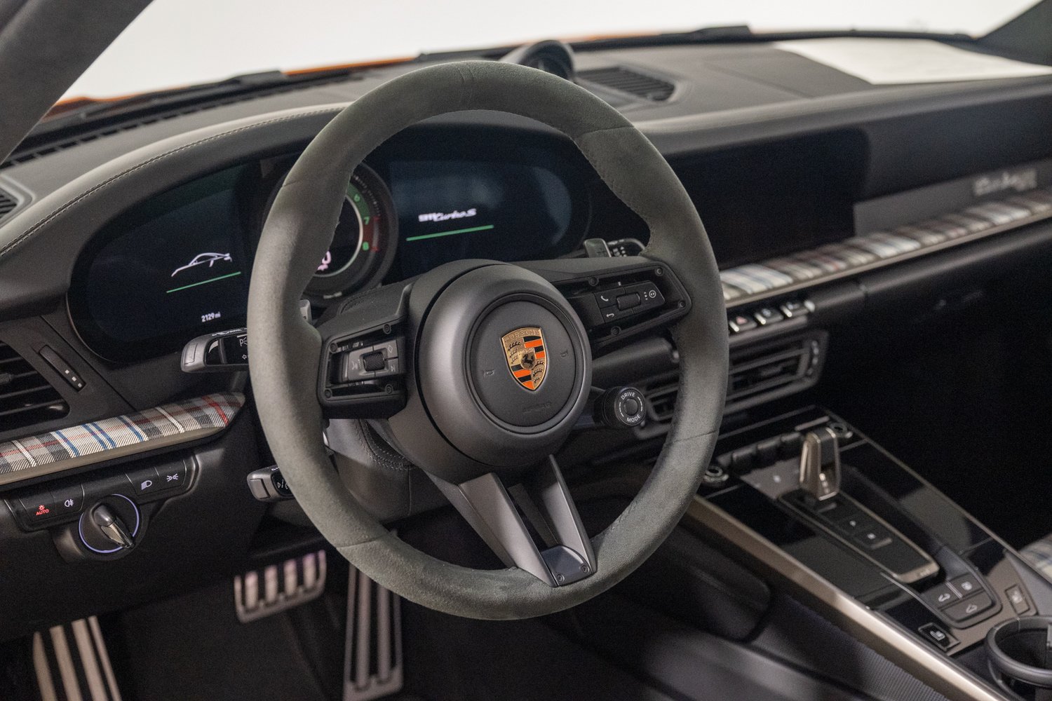 Used 2025 Porsche 911 Turbo S AWD/4WD image 19