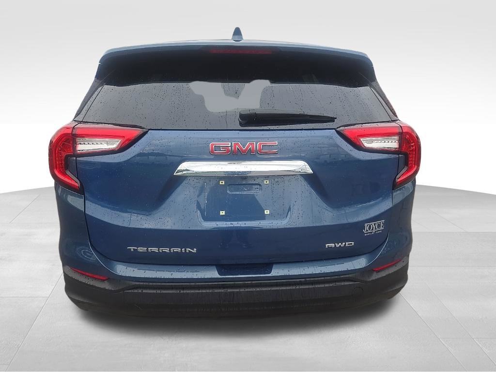 Certified 2024 GMC Terrain SLE AWD/4WD image 4
