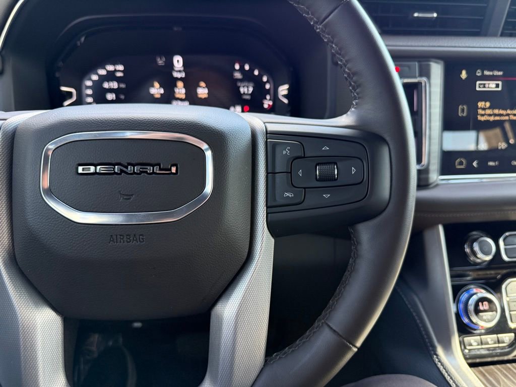 Used 2023 GMC Yukon Denali AWD/4WD image 25
