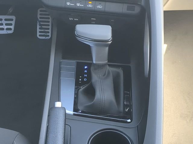 Certified 2025 Hyundai Elantra Sport image 17