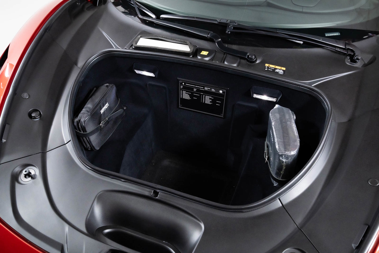 Used 2023 Ferrari F8 Spider image 10