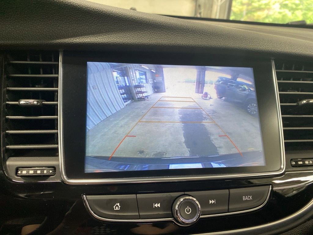Used 2021 Buick Encore Preferred AWD/4WD image 36