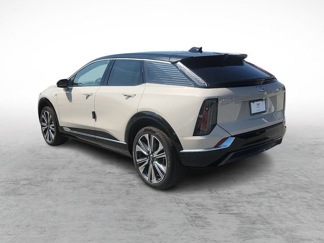 New 2027 Cadillac Optiq Premium Luxury w/ LPO, Floor Liner Package AWD/4WD image 4