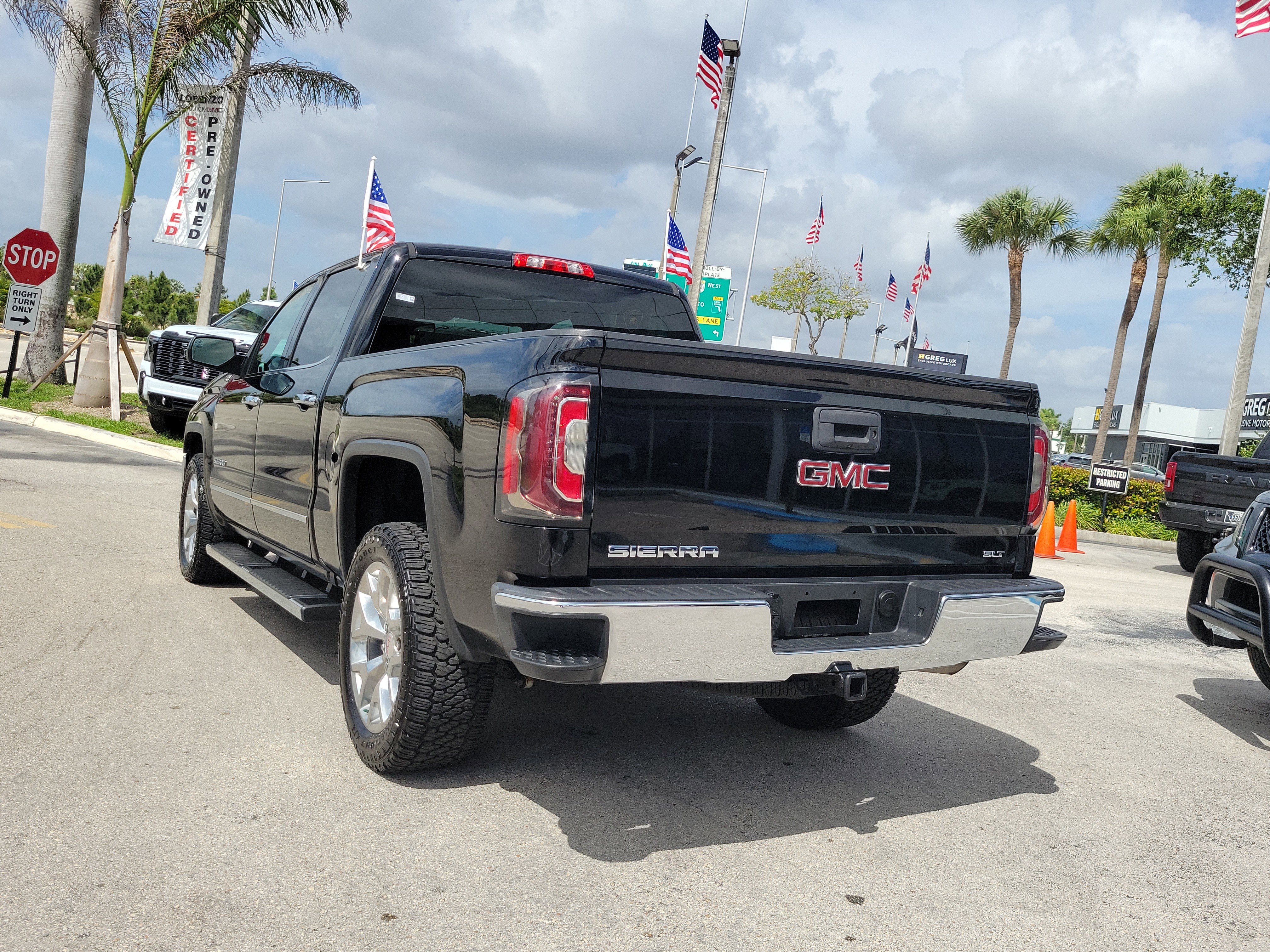 Used 2018 GMC Sierra 1500 SLT w/ SLT Premium Package image 7