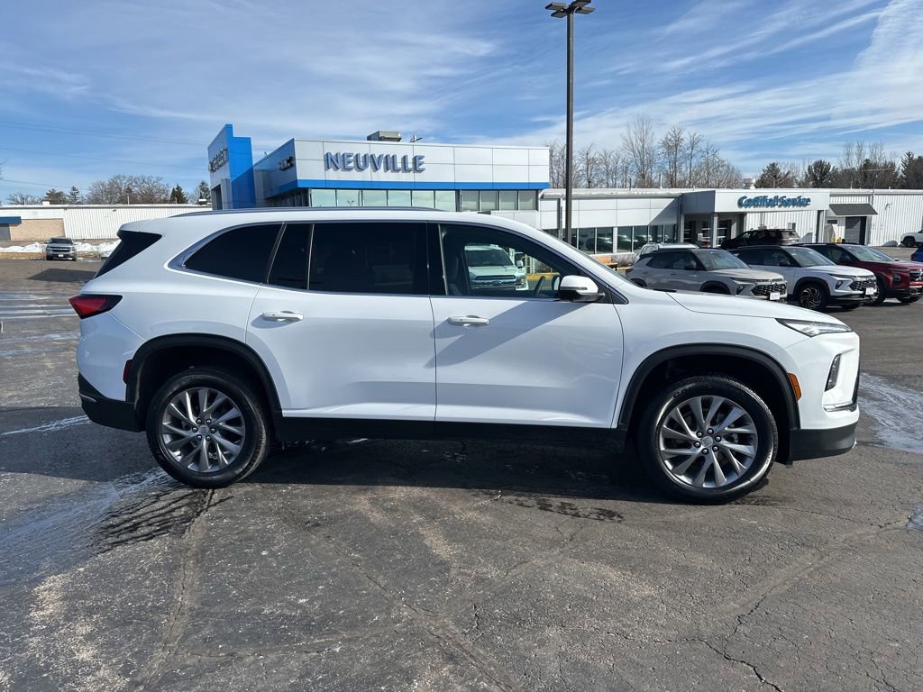 Used 2025 Buick Enclave Preferred image 2