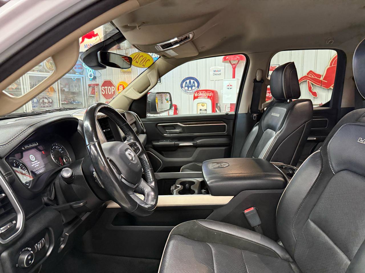 Used 2020 RAM 1500 Laramie image 10