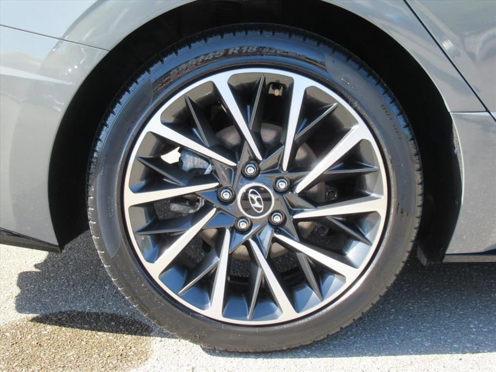 Used 2023 Hyundai Sonata Limited w/ Cargo Package image 8